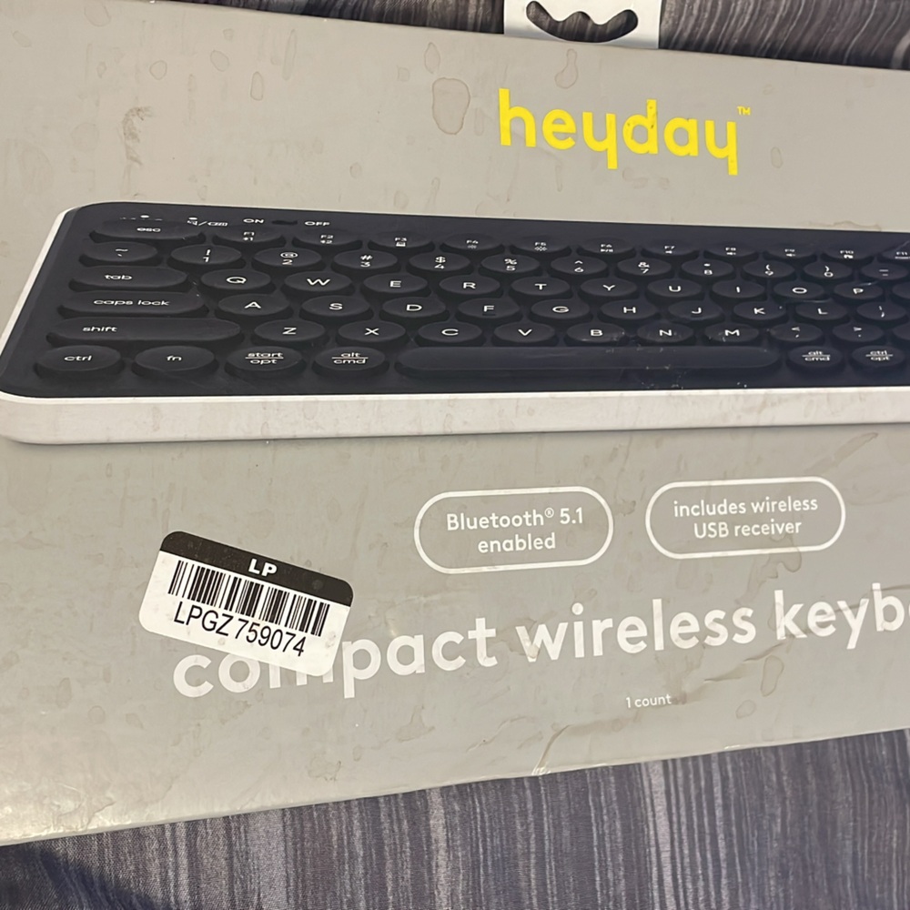 Heyday Black and White Wireless Keyboard